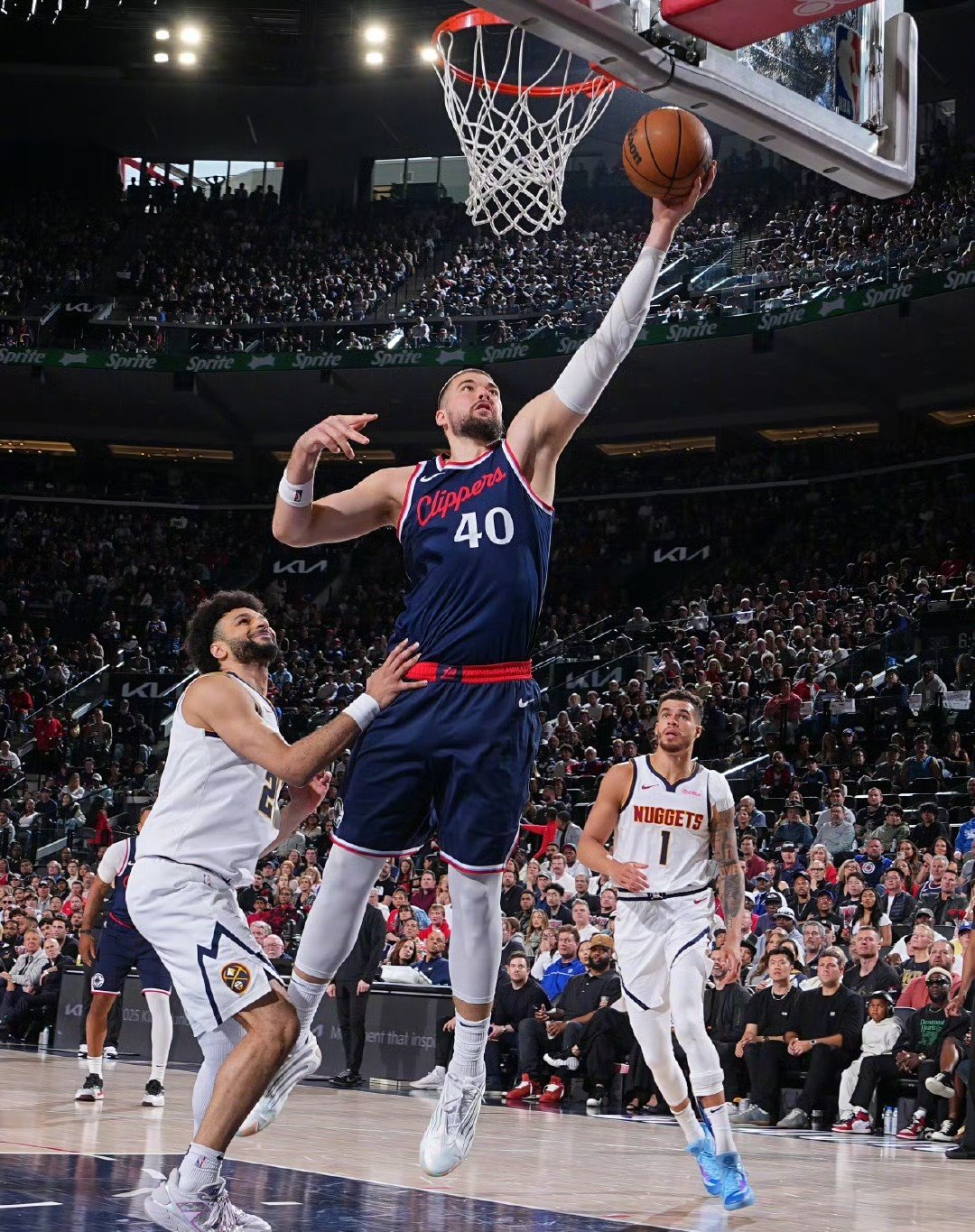 快船关键时刻失误不断，球队憾负对手，基本电子地址专业女人学校.