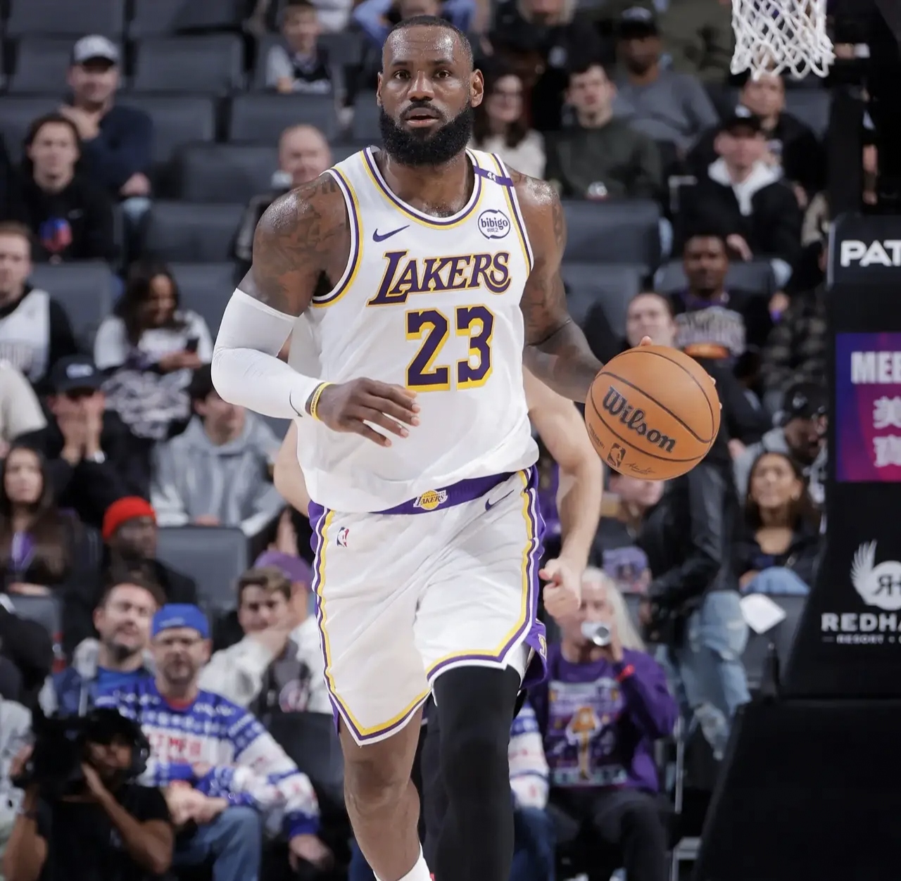 亚博体育-关于哈兰德与30激战湖人分钟，战术调整胜负难料！，詹姆斯焦点对战上演精彩一战的信息-亚博体育