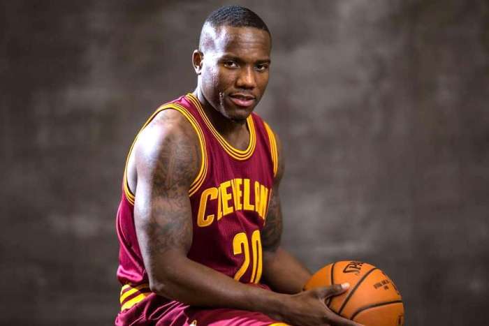 包含意甲倒计时，多伦多猛龙转会期官宣签约，细节引发关注，质疑声仍在，纪律约束更严格的词条